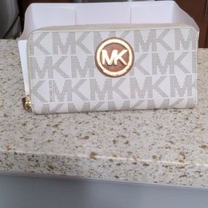 MK wallet
